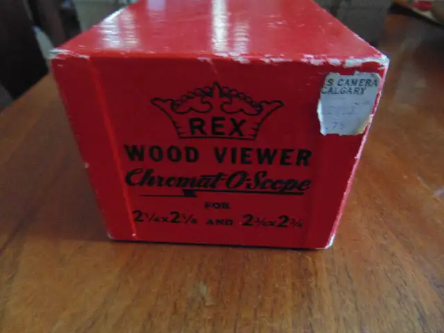 Vintage Wooden Slide Viewer in Arts & Collectibles in London - Image 3