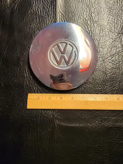 As described. Can be picked up in Orleans, 15 minutes from downtown. Pick up only.