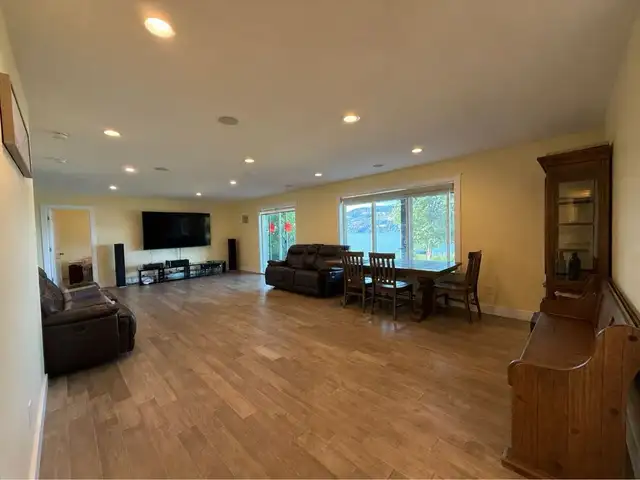 Oceanfront 5 Bed 3 Bath House for Rent - Lantzville, $4,499/mo in Long Term Rentals in Nanaimo - Image 6