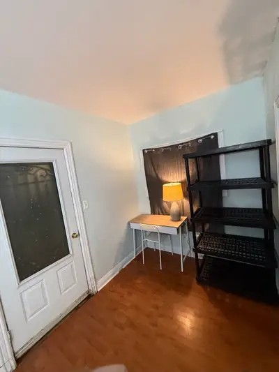 private/ sharing room