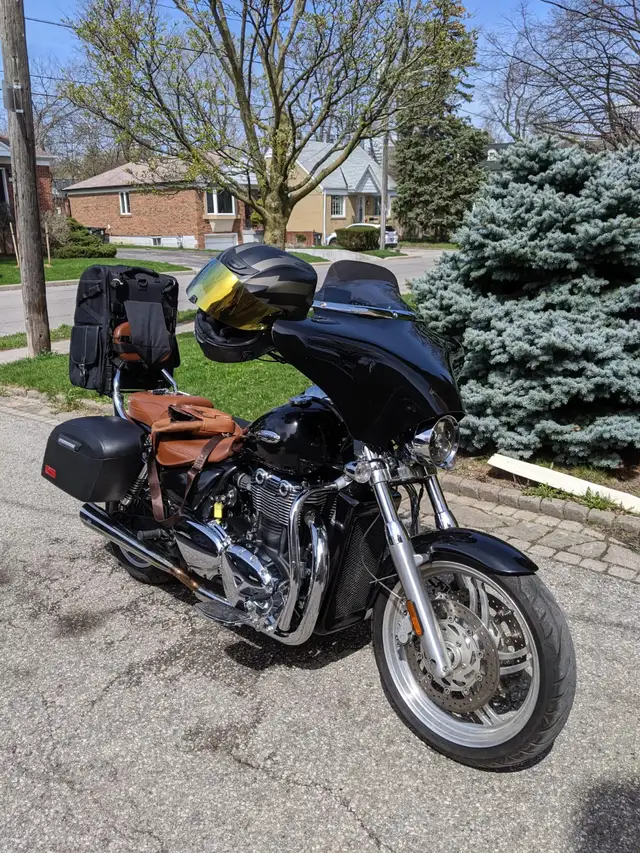 2011 Triumph Thunderbird 1600 ABS in Street, Cruisers & Choppers in City of Toronto - Image 2