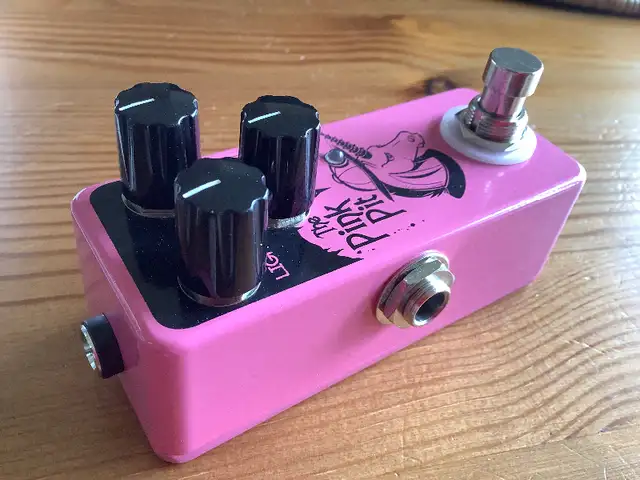 Johnny Rock Pink Pit Delay Pedal in Amps & Pedals in City of Montréal - Image 5