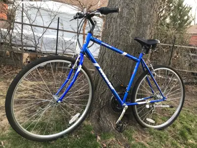 Miele Umbria Hybrid Bike 28" wheels (700C) / Vélo hybride, View more