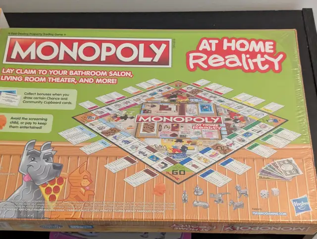 STAR WARS AND AT HOME REALITY MONOPOLY GAMES. in Toys & Games in Ottawa - Image 6