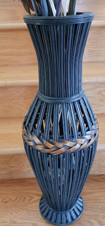 Wicker Vase with accent band in Home Décor & Accents in Mississauga / Peel Region