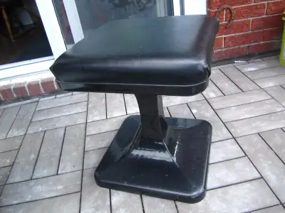 Appui-pieds ou Tabouret, View more