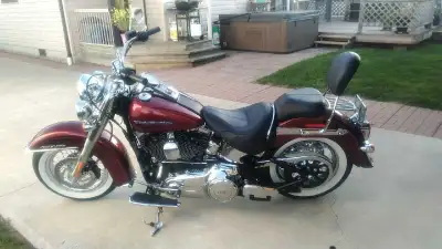 MINT CONDITION SHOWROOM QUALITY 2017 purchased new April 4th 2019. VERY low kms. Factory cruise, sec...