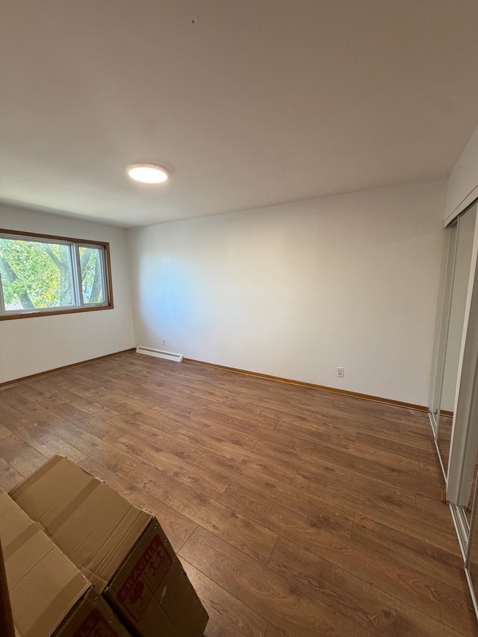 5 1/2 à côtés de Montmorency / Laval 3