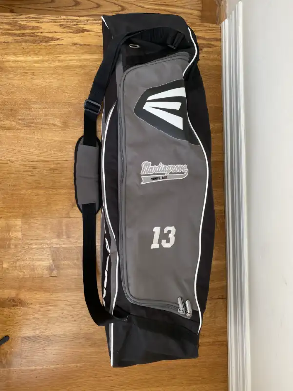 Easton bag in Baseball & Softball in Markham / York Region - Image 3