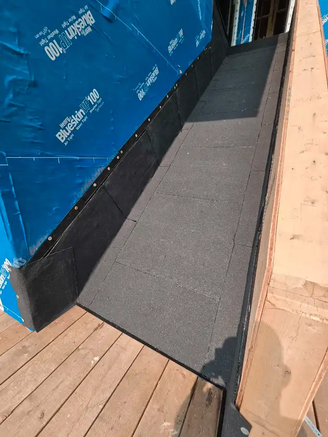 roofing services63007357853187124