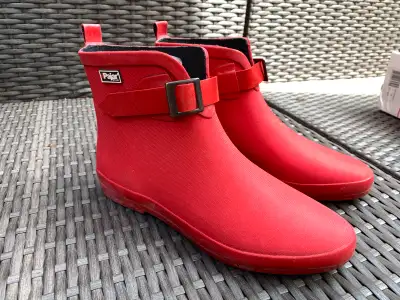 PAJAR rain boots. Like new. Size 39 or 8.5 US.