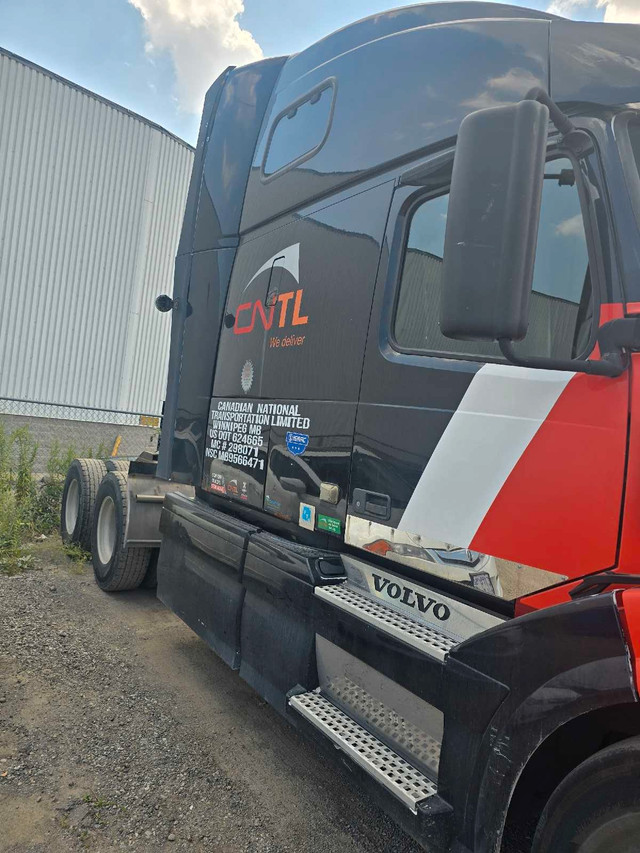 volvo truck 2008 with no def and no regen pls call 6475010163 in Cars & Trucks in Mississauga / Peel Region