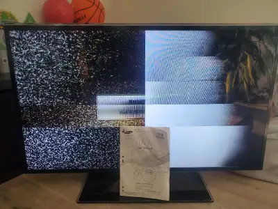 40in samsung smart tv (parts), View more