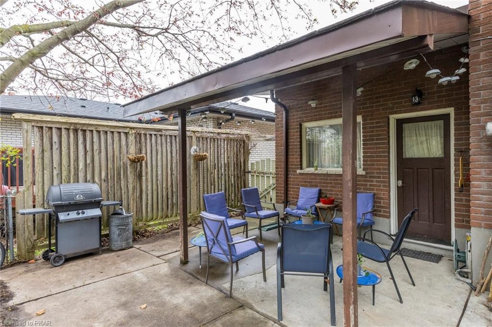 All-Inclusive 1-BR Basement – Private Laundry, A/C & Parking 5