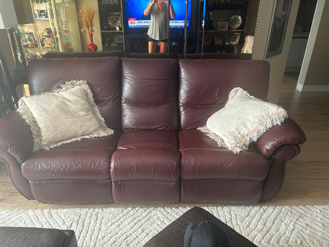 Brown, leather reclining couches in Other in Markham / York Region - Image 2