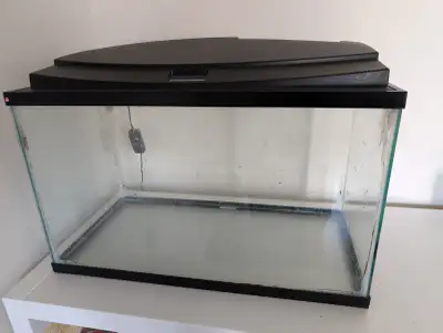 Fish tank + Filter + Air Pump + Tube + Flakes #Like New - Top Fin fish tank 10 Gallon Glass tank wit...