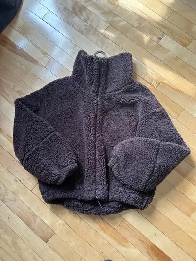 Lulu lemon Sherpa jacket size 6, View more