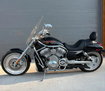 - Quick detach windshield - custom Black Cherry paint - lowered - upgraded to 5 gallon fuel tank
