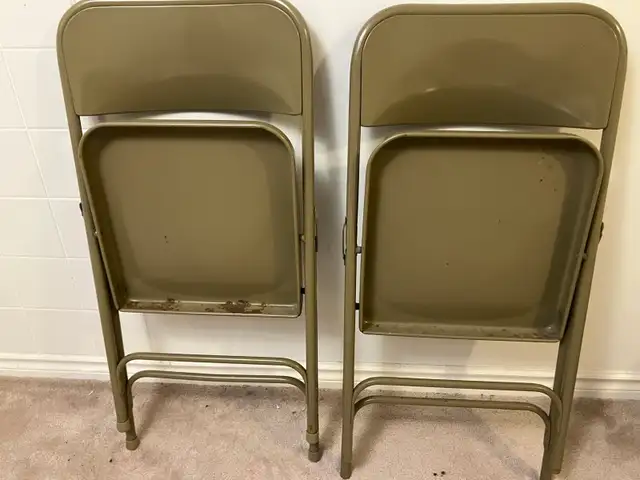 Metal Folding Chairs | Chairs & Recliners | City of Toronto | Free ...
