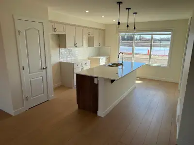 Easton Community, Spruce Grove Located in a quiet, family-friendly neighborhood close to schools, pa...