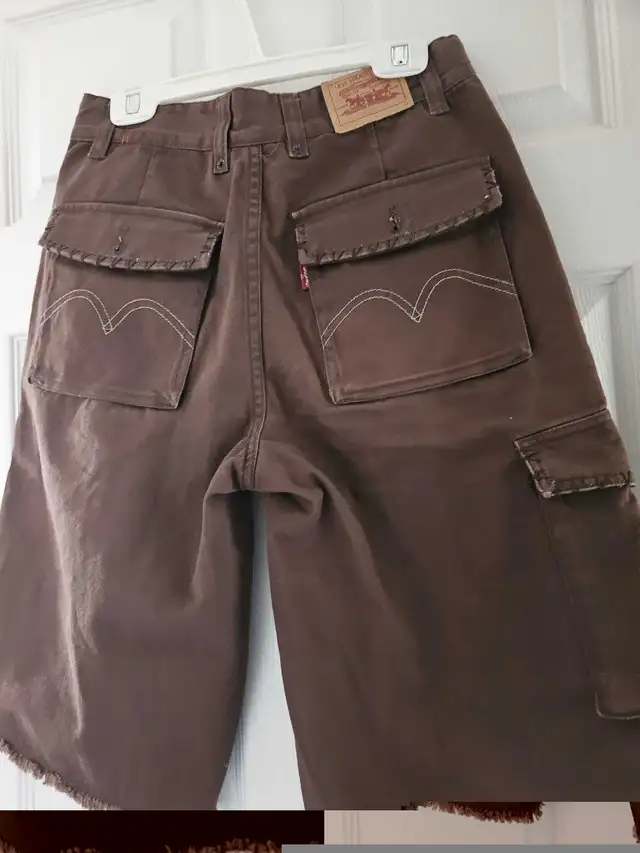 Levis  Shorts in Kids & Youth in City of Toronto - Image 3