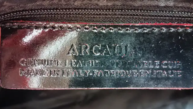 Arcadia Genuine Leather Handbag - Made in Italy, with gift in Women's - Bags & Wallets in City of Toronto - Image 4