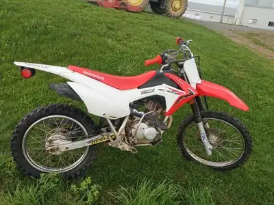 2018 crf 125 (big wheel). In very good shape.just out grew and looking for a bigger bike. Has electr...