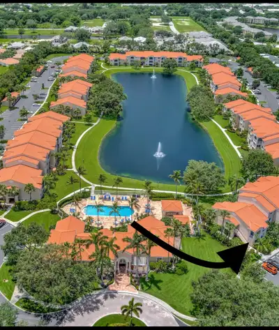 large 1 bed condo (king bed) 3 miles to Beach, View more