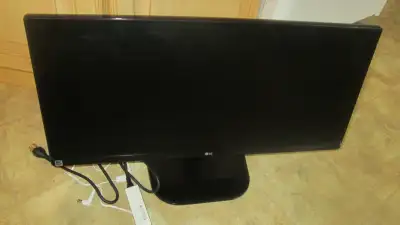LG 25UM57-P 25" Class 21:9 UltraWide® IPS LED Gaming Monitor (25, View more