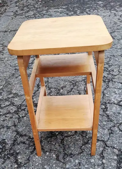 Escabeau 2 marche, fait aussi un banc / une petite table en bois, View more