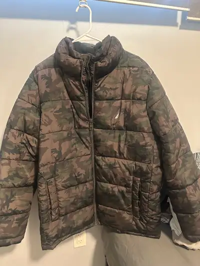 Nautica Camo Puffer Jacket Size: 2XL Condition: Excellent condition, worn twice Warm and lightweight...