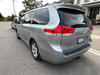 2014 Toyota Sienna LE 8 Seater AS-IS