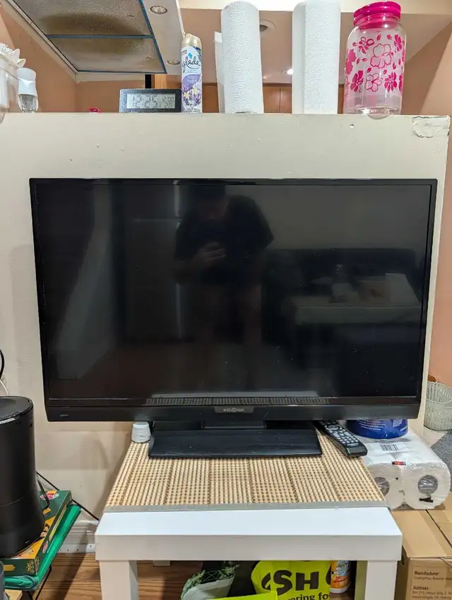 Insignia 39" Tv in TVs in Mississauga / Peel Region - Image 2