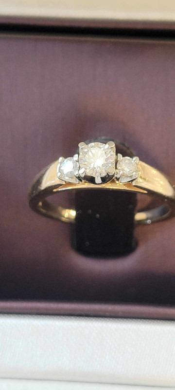 14k Gold Diamond Ring in Jewellery & Watches in Regina - Image 3