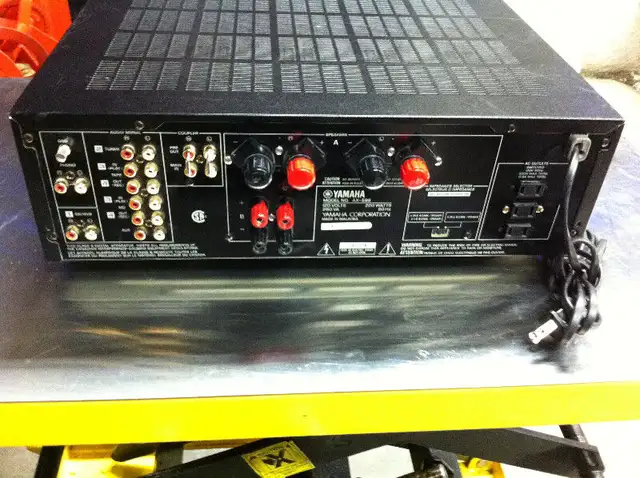 Yamaha AX-596 power amplifier in General Electronics in Markham / York Region - Image 5