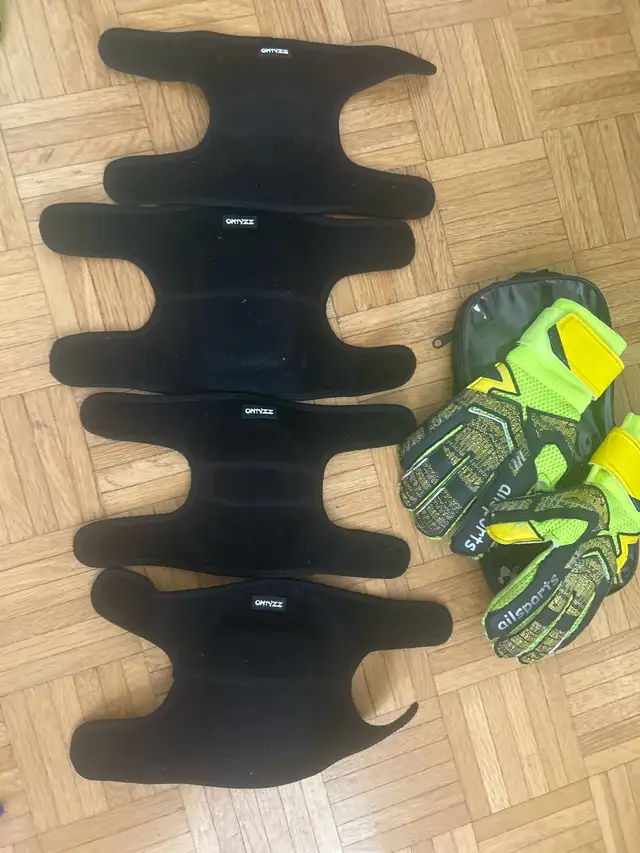 soccer/football complete goalie set  ( equipment ) in Football in Mississauga / Peel Region - Image 7
