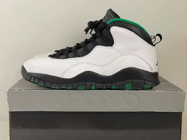 Air Jordan 10 Seattle size 10.5 in Men's Shoes in City of Toronto - Image 2
