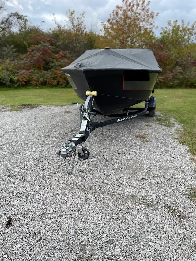 Legend 18XTR Premium Fishing & Family Boat in Powerboats & Motorboats in Barrie - Image 3