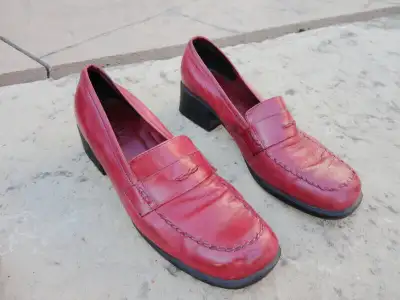 Women's Red Leather Jessica Sport Size 6 Casual Shoes, View more