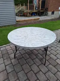 48 inch round tableIndoor or outdoor use