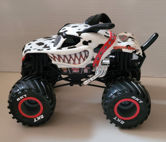 Monster Jam Mutt Dalmatian Monster Truck Die-Cast Vehicle, 1:24 in Toys & Games in Oshawa / Durham Region - Image 2