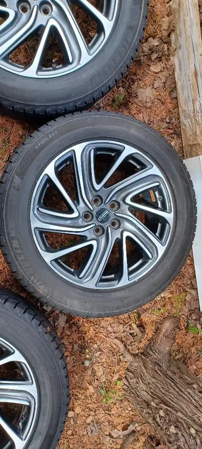OEM LINCOLN RIMS and MICHELIN X ICE SNOW TIRES 235/55R 19 - used 3 winters off a 2021 L:incoln Aviat...