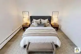 West mount house look for female roomate Please text 7806674880 Move in immediately Only $600 all in...