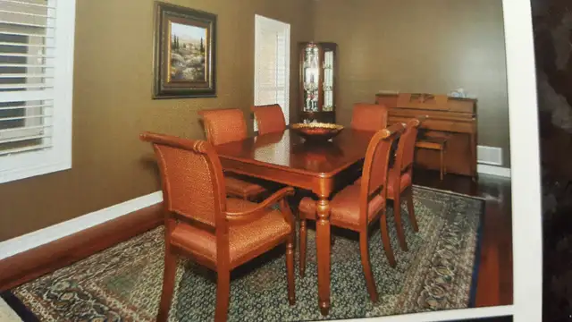 Solid Wood Dining set in Dining Tables & Sets in Mississauga / Peel Region - Image 4