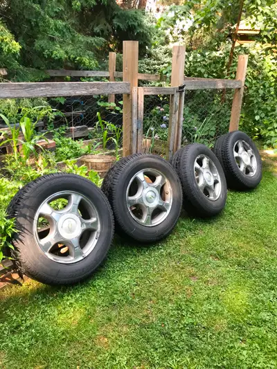 Used tires and rims. 245/65/R17 Chev 6 bolt pattern Newer valve stems with sensor Oldest date code i...