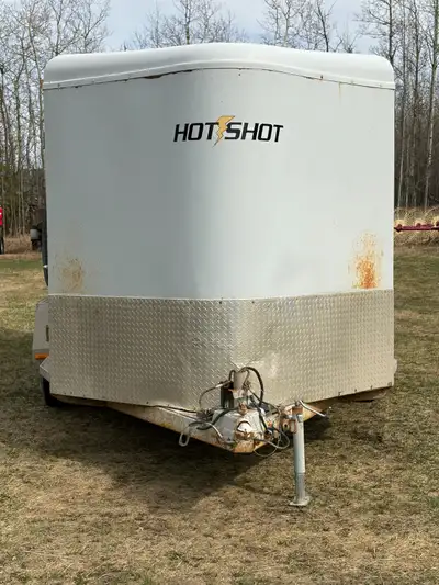 2006 Trails West Hot Shot horse trailer, has removable divider for a tack room up front. Floor and f...