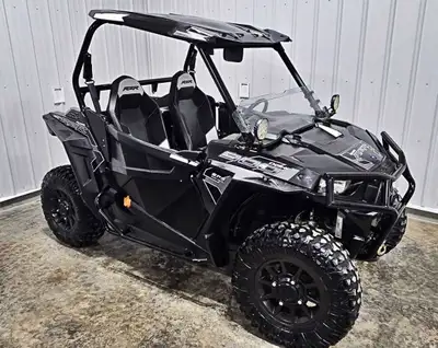 2016 Polaris Rzr 900 Half Windsheild Roof Rock crawler side bars Front bumper Winch Led spot lights...