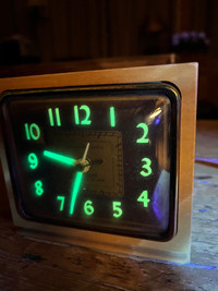 Vintage General Electric Telechron Clock