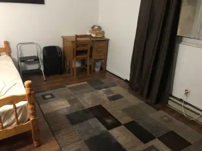 Newcomers & Students Only Males preferred Excellent location to Shopping centers. Education faciliti...