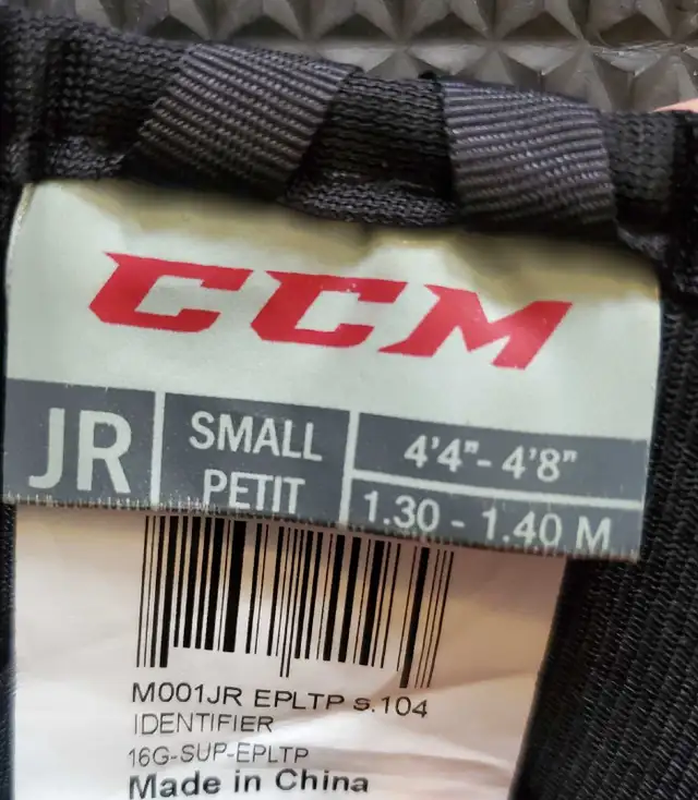 CCM LTP Hockey Elbow Pads – Toronto Maple Leafs - Junior Small in Hockey in Markham / York Region - Image 4